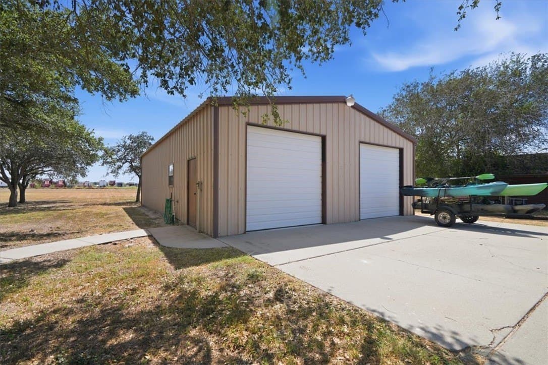89,250 acres in Nueces County - photo 34