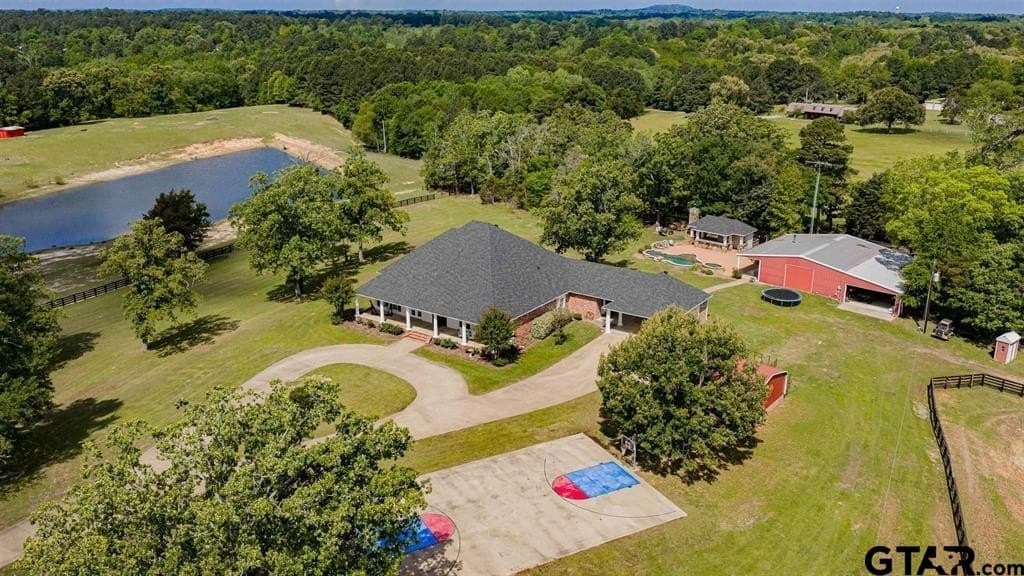 24.38 acres in Upshur County