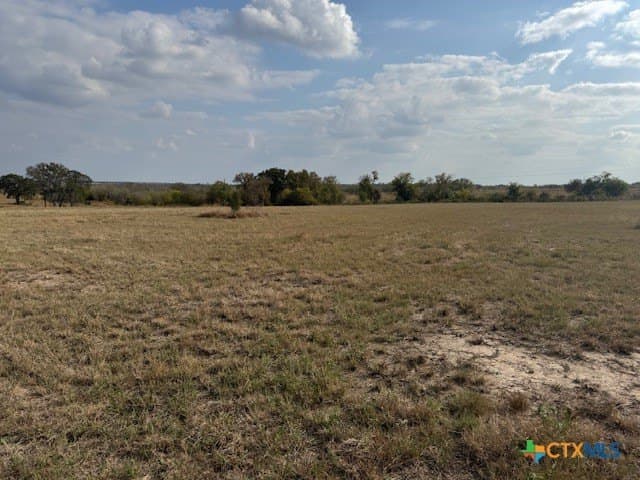 5 acres in Guadalupe County