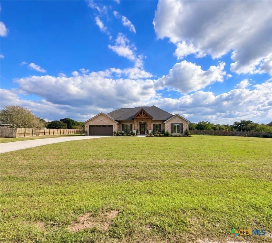 1.01 acres in Victoria County - photo 4