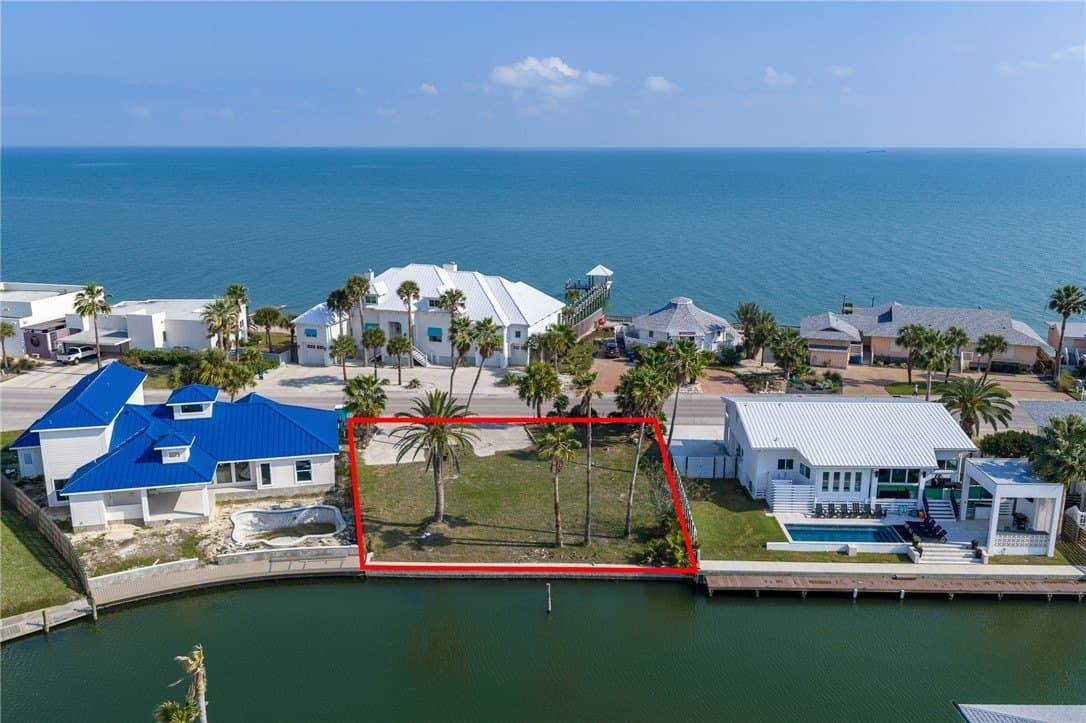 0.17 acres in Aransas County - photo 2