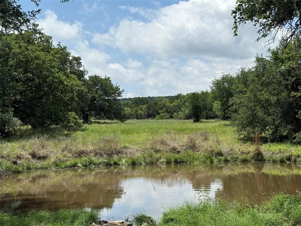 27.93 acres in Hood County