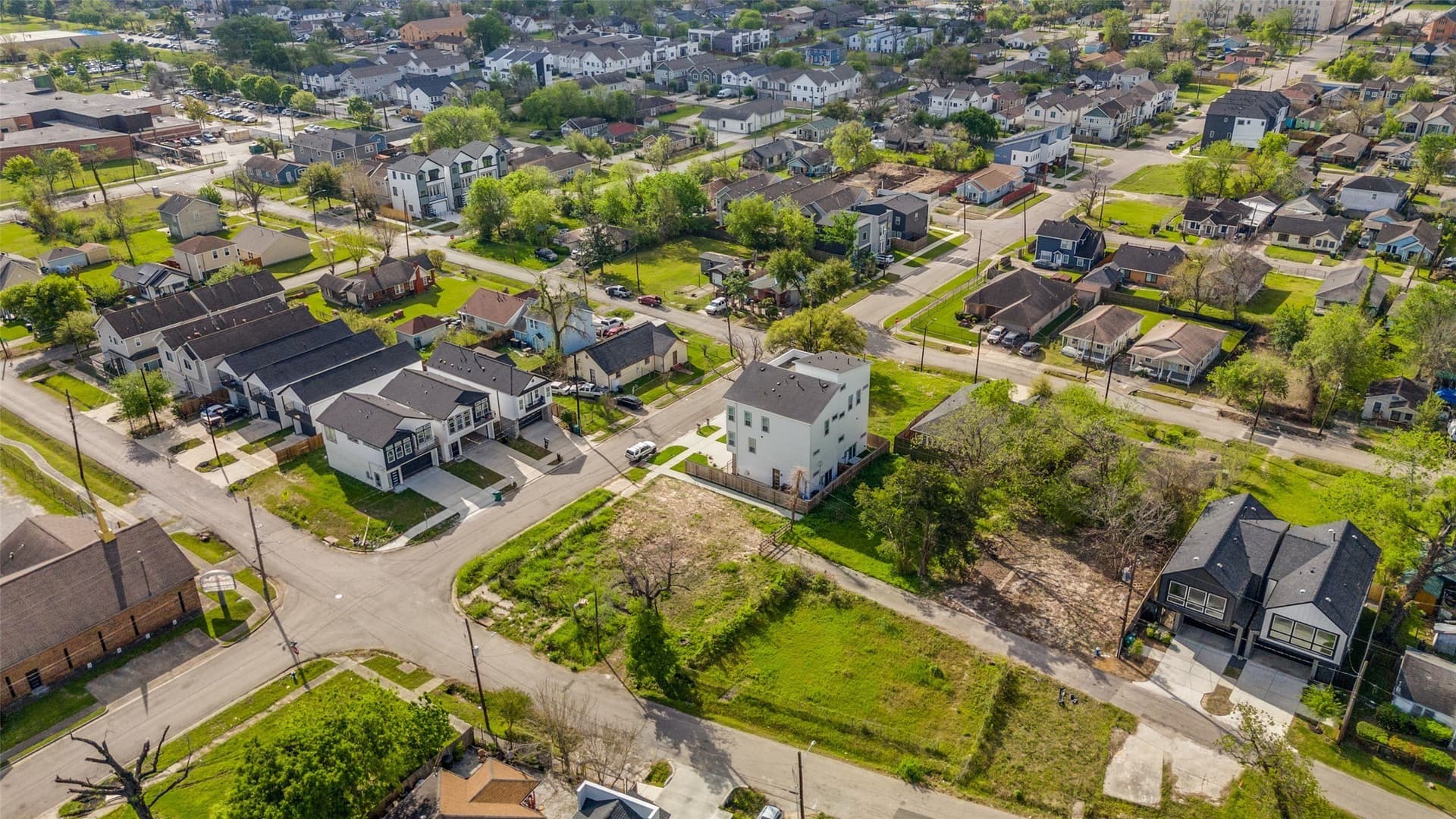 0.04 acres in Harris County gallery image 4