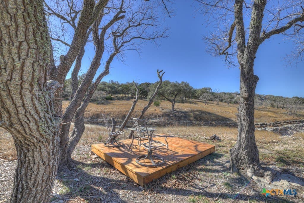 1.26 acres in Comal County gallery image 2