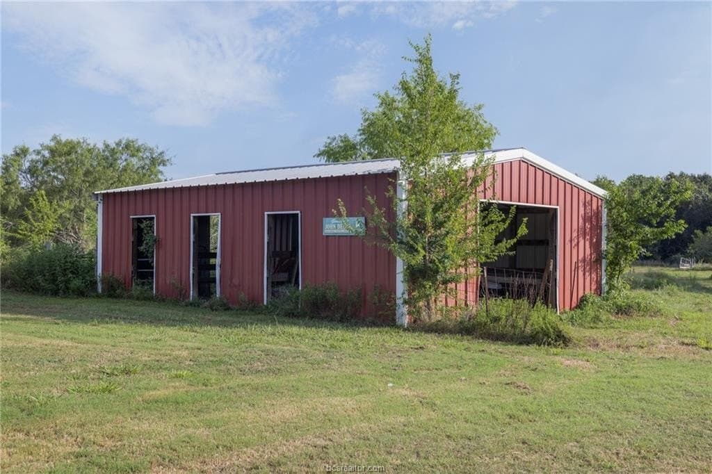 10 acres in Grimes County - photo 7