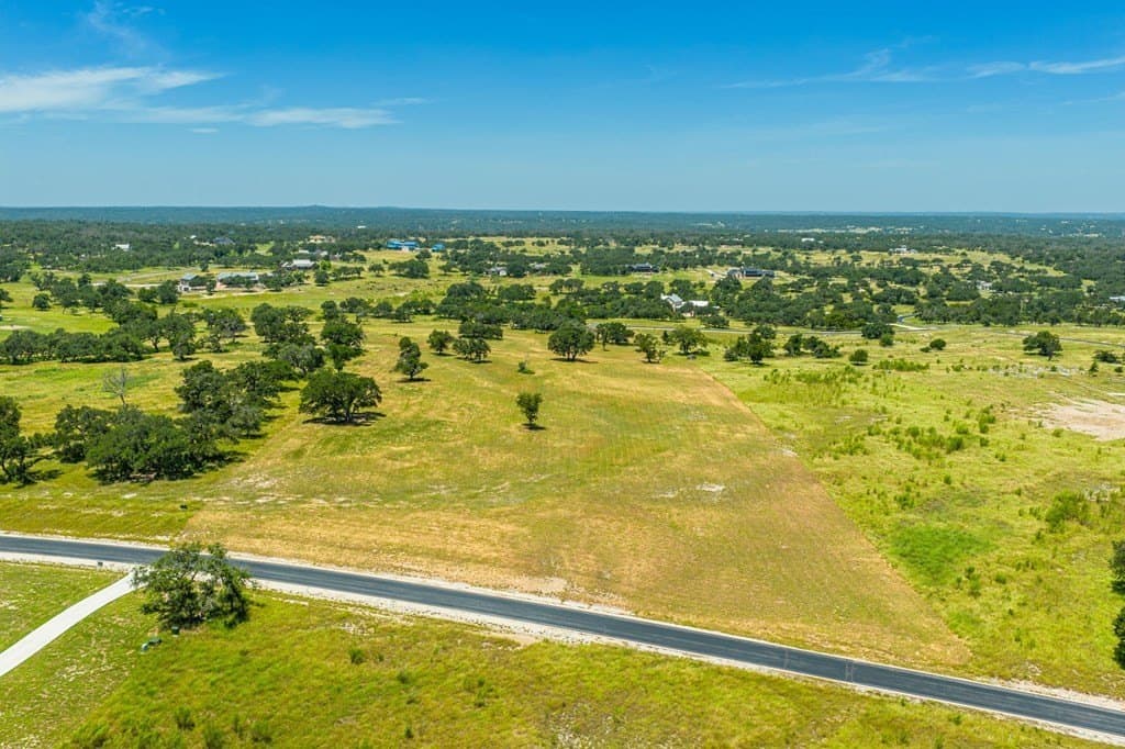 5.01 acres in Kerr County - photo 3