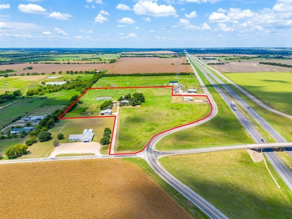 15.61 acres in Johnson County