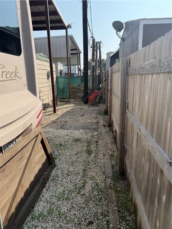 0.05 acres in Aransas County - photo 9