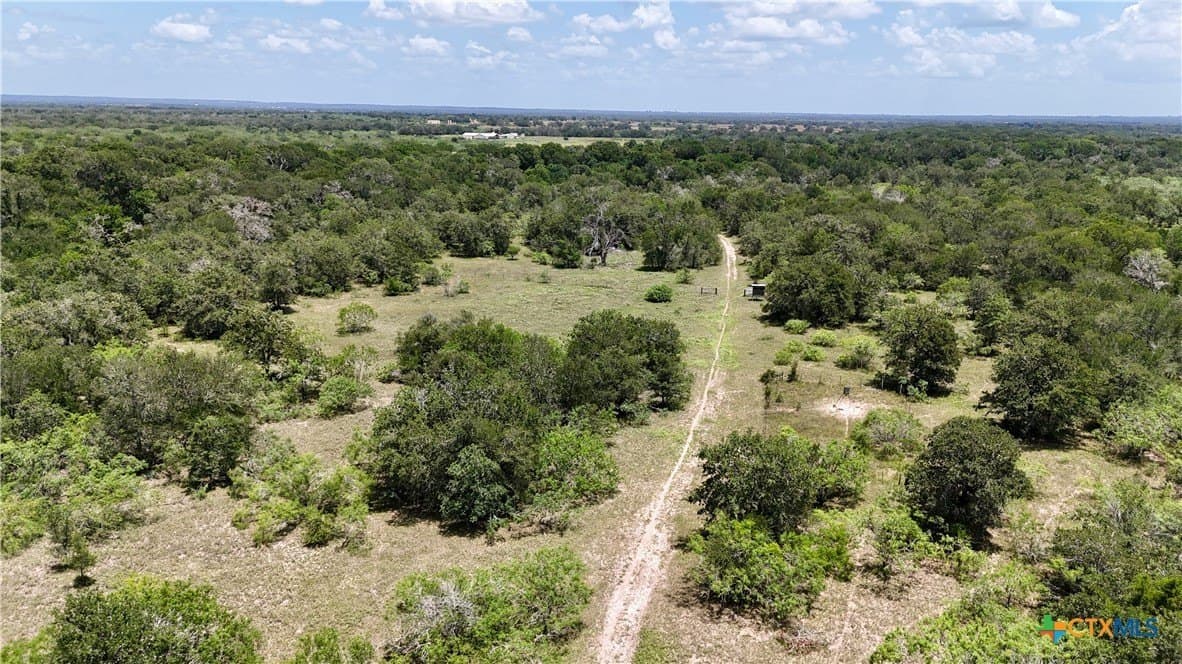 368 acres in Gonzales County - photo 39