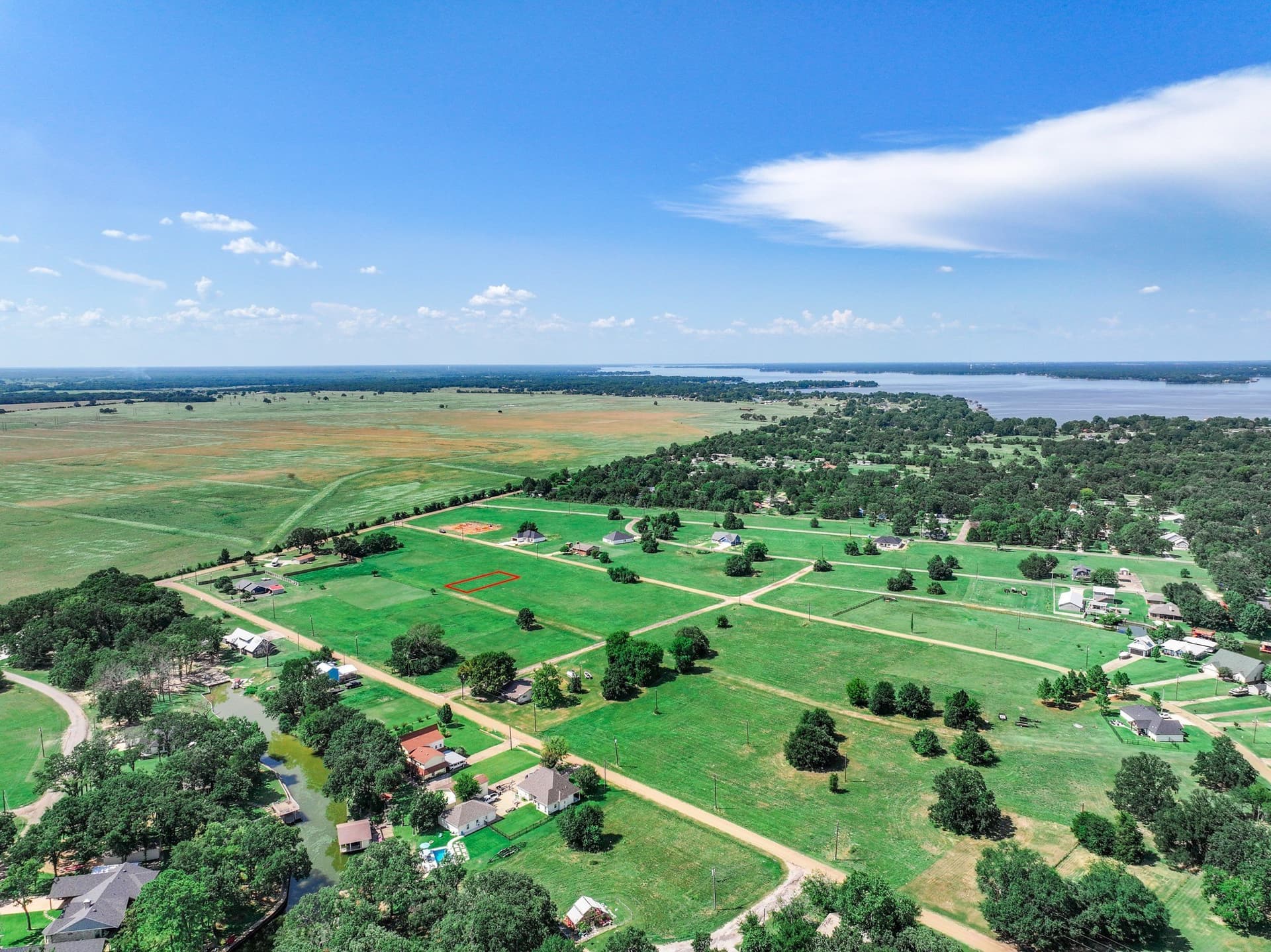 0.18 acres in Henderson County - photo 9