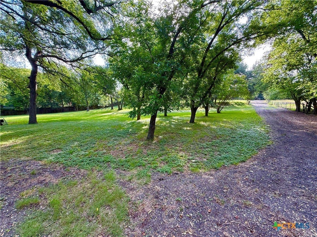 0.92 acres in Bell County - photo 8