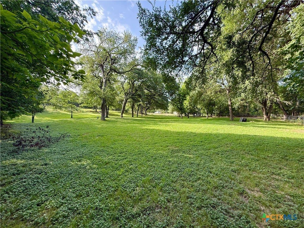 0.92 acres in Bell County - photo 9