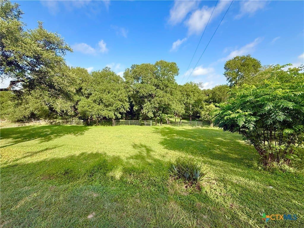0.92 acres in Bell County - photo 2