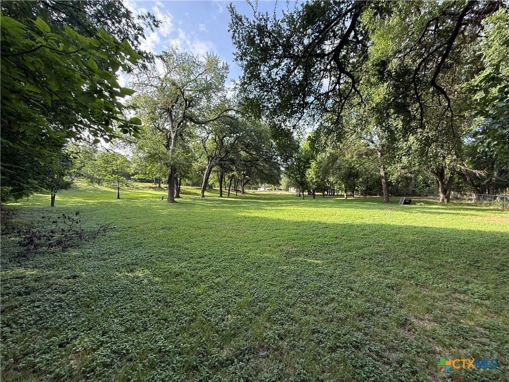 0.92 acres in Bell County - photo 10