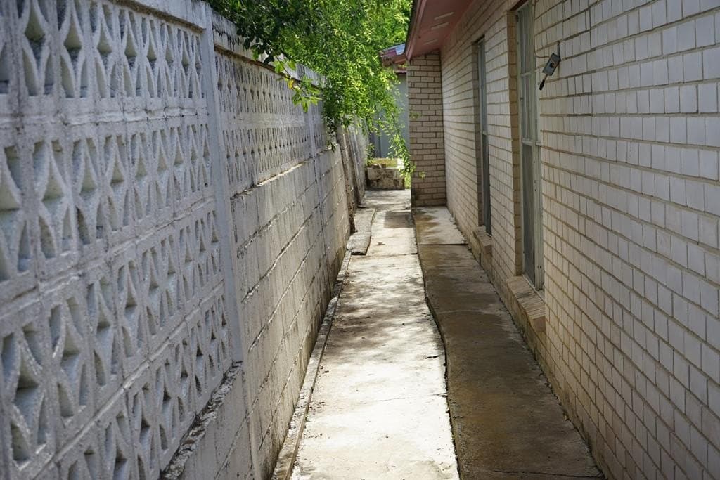 7,500 acres in Maverick County gallery image 4