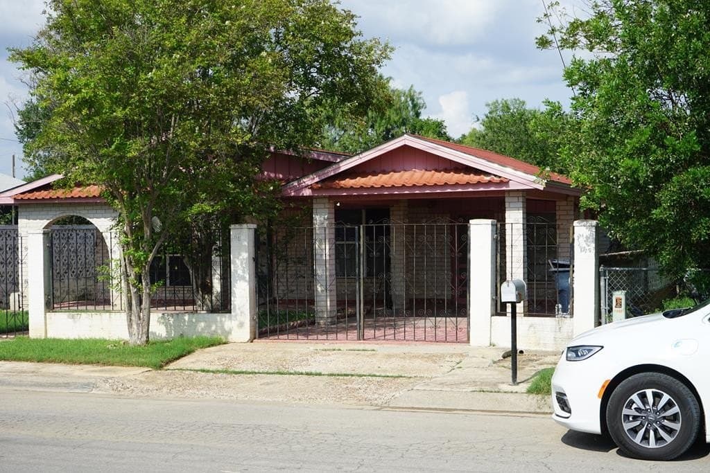 7,500 acres in Maverick County gallery image 3