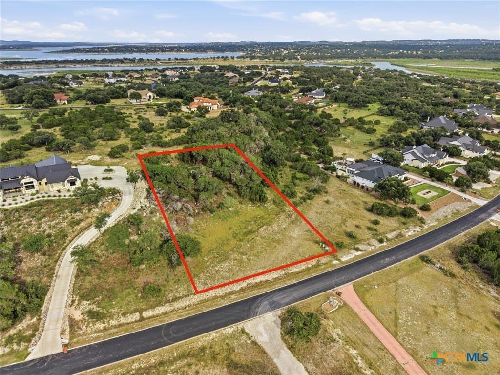 1.28 acres in Comal County - photo 8