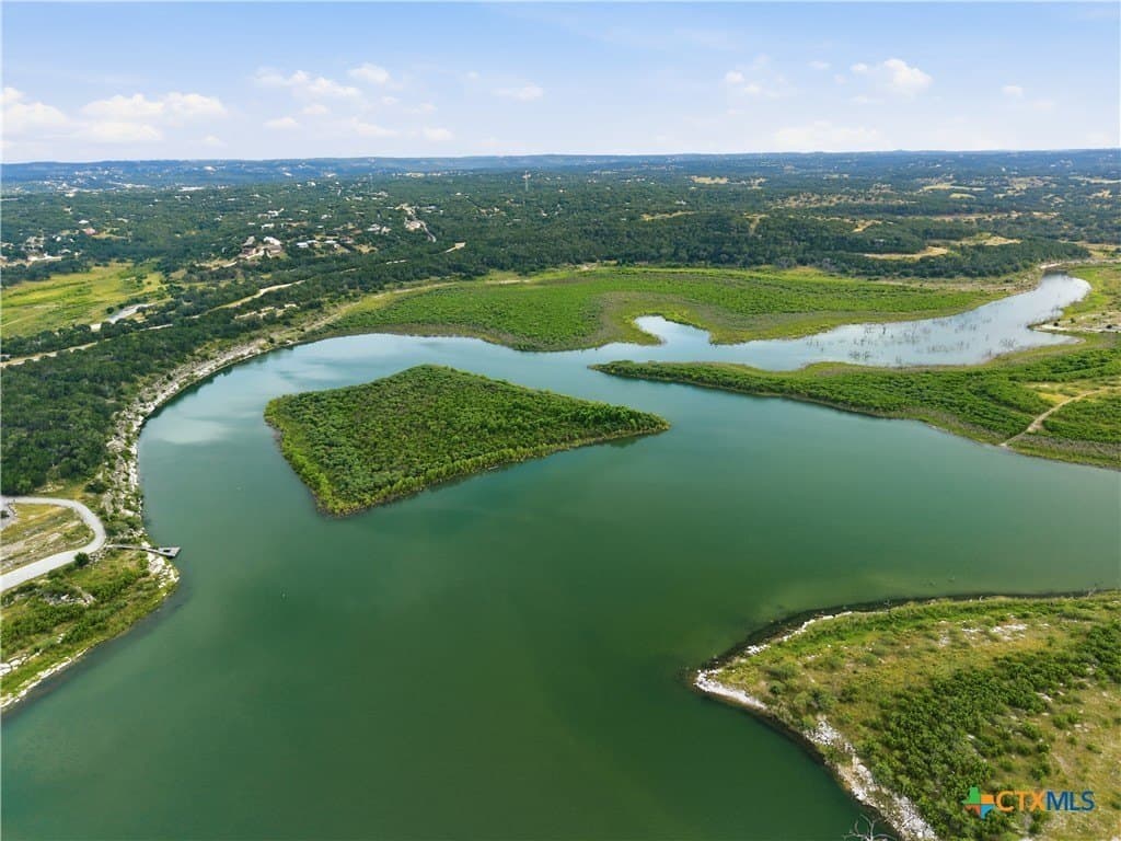 1.28 acres in Comal County - photo 4