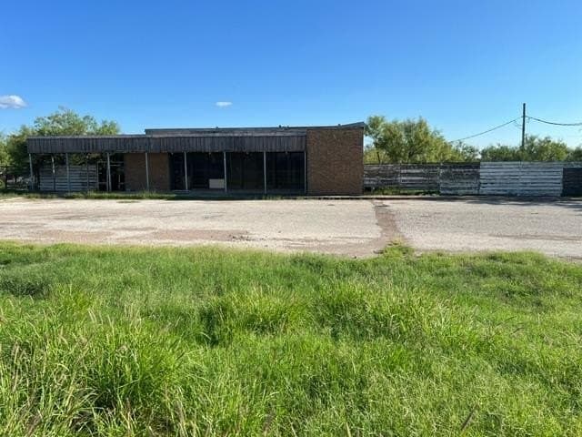 121,968 acres in Maverick County