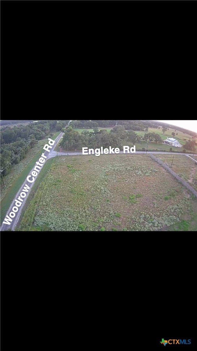 1.2 acres in Guadalupe County gallery image 4