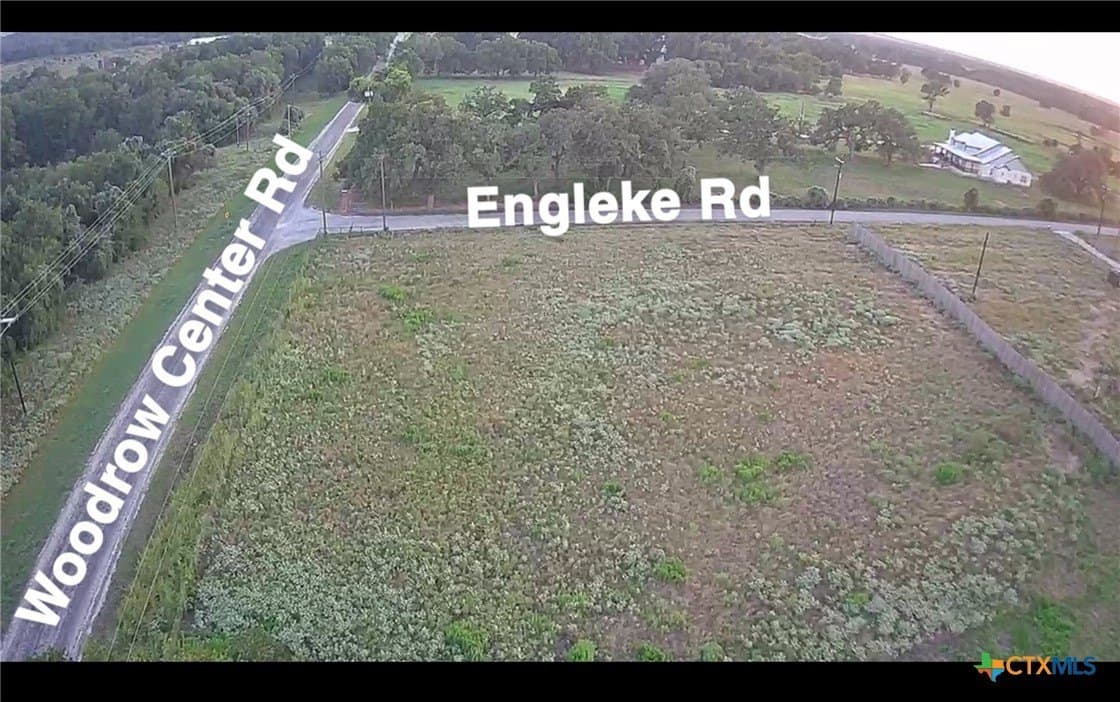 1.2 acres in Guadalupe County