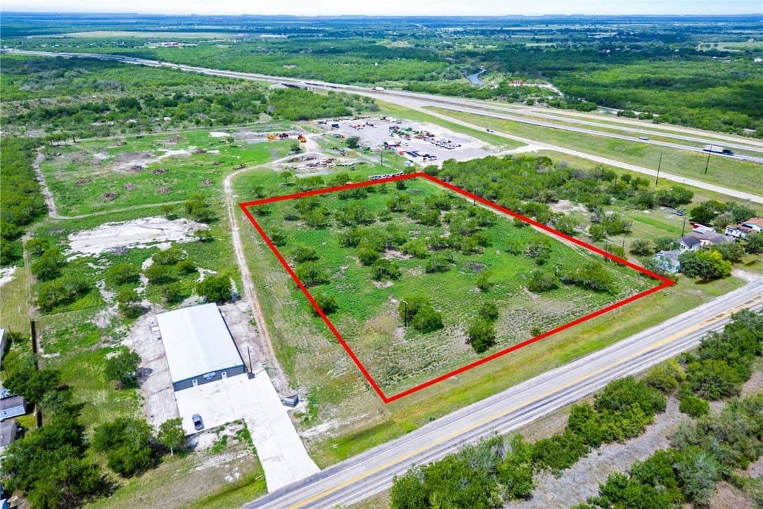 5.8 acres in San Patricio County gallery image 4