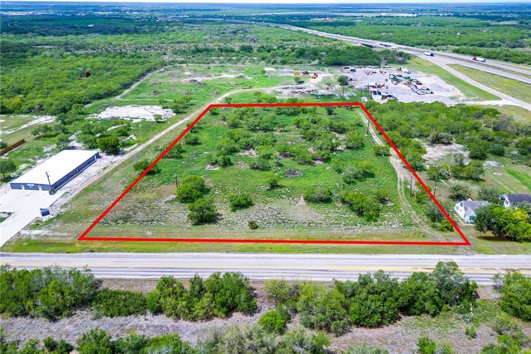 5.8 acres in San Patricio County gallery image 2
