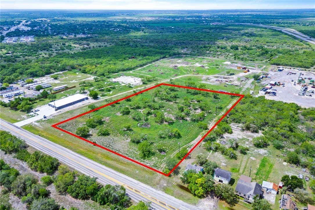 5.8 acres in San Patricio County gallery image 3