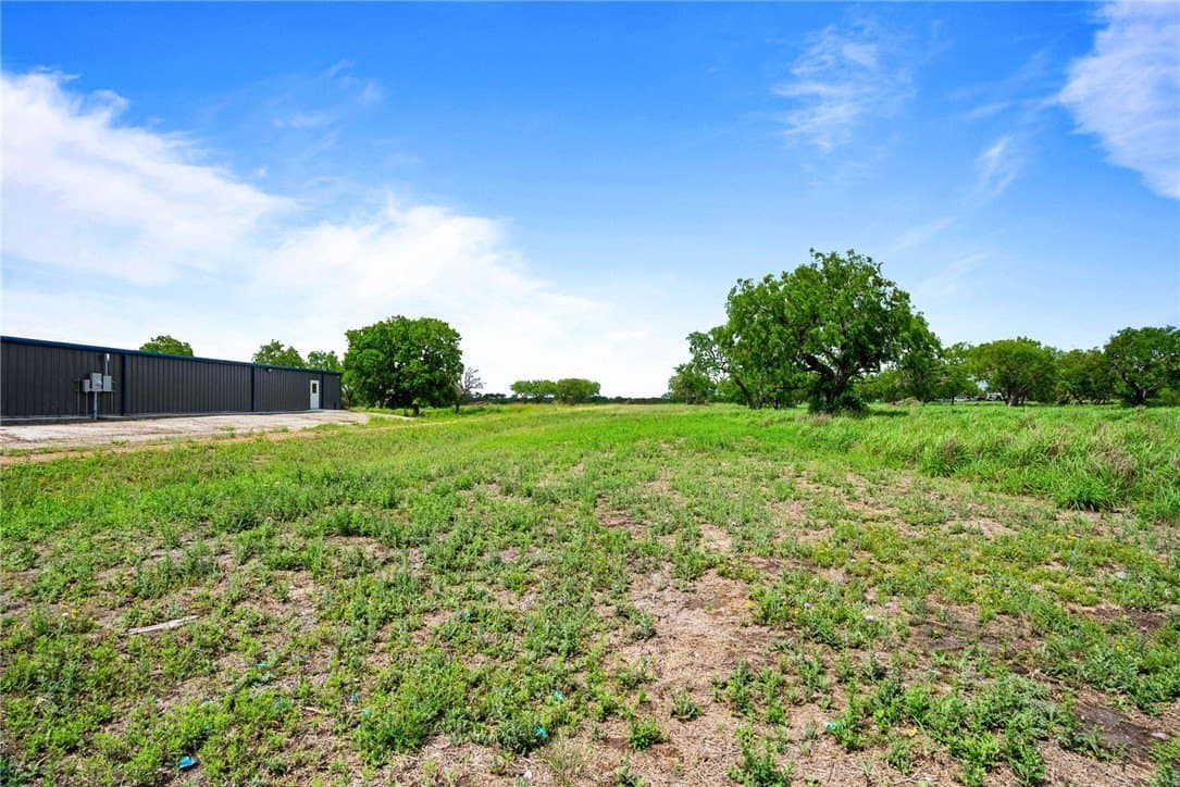5.8 acres in San Patricio County - photo 7