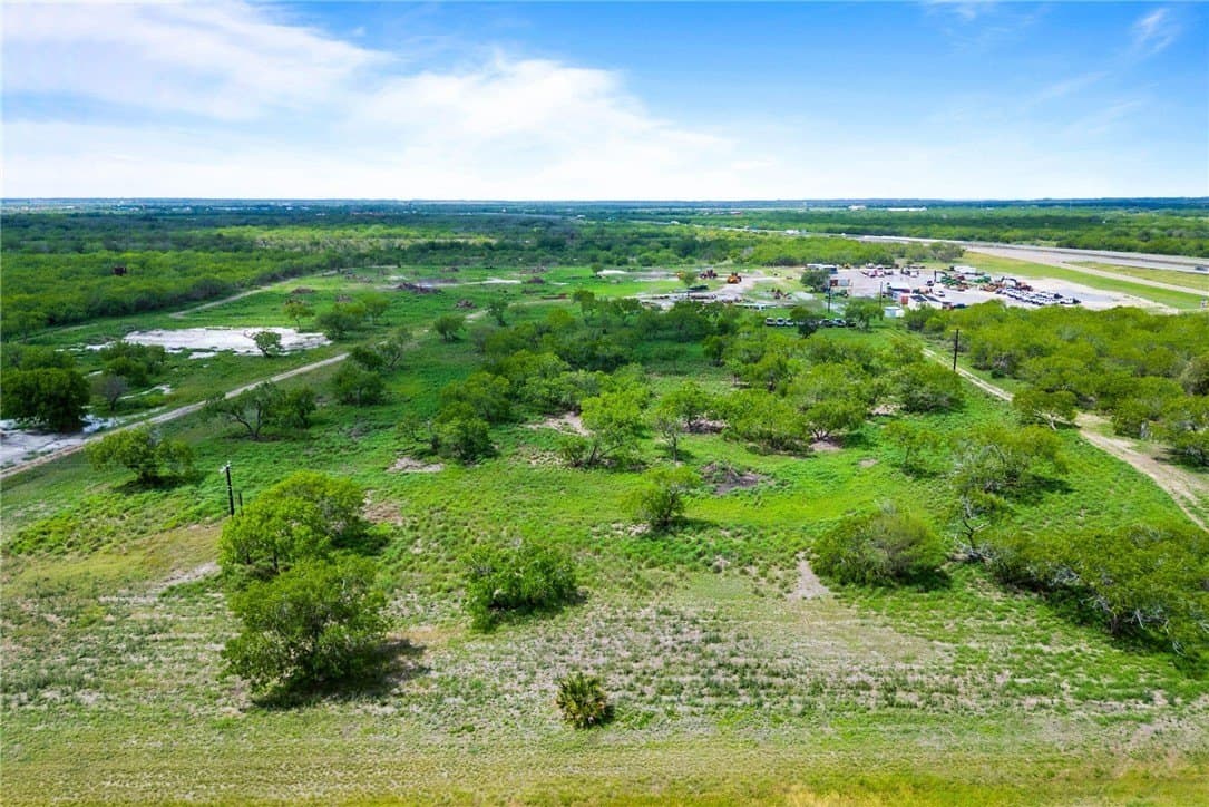 5.8 acres in San Patricio County
