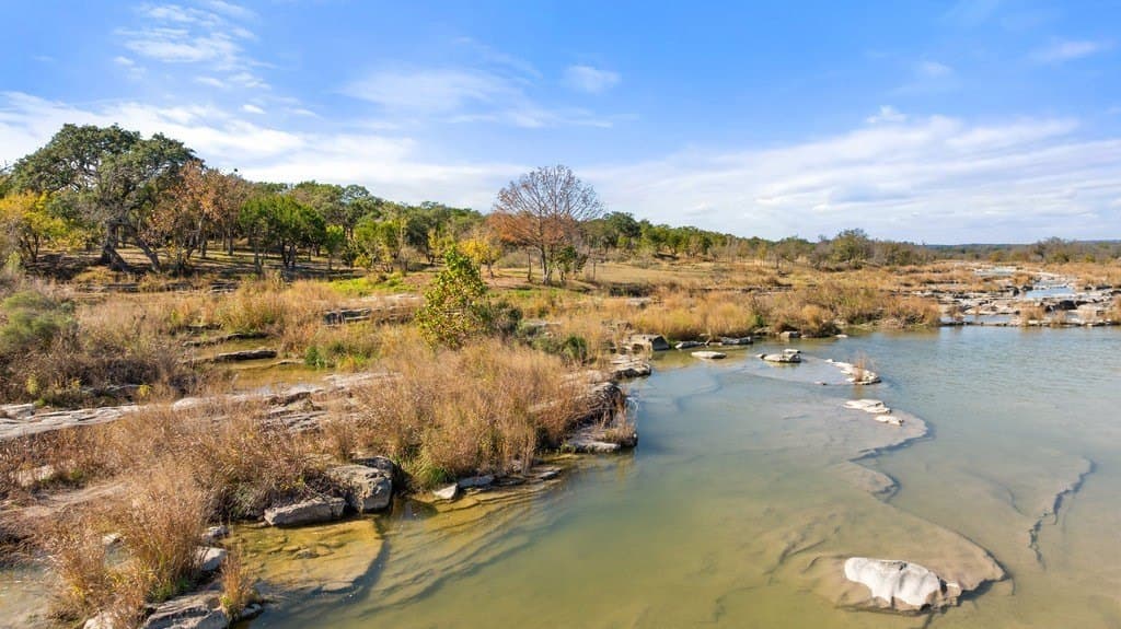 100 acres in Blanco County - photo 4