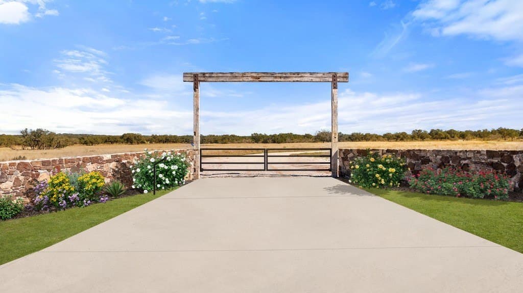 100 acres in Blanco County - photo 2