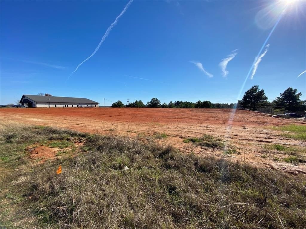 1.75 acres in Smith County gallery image 2