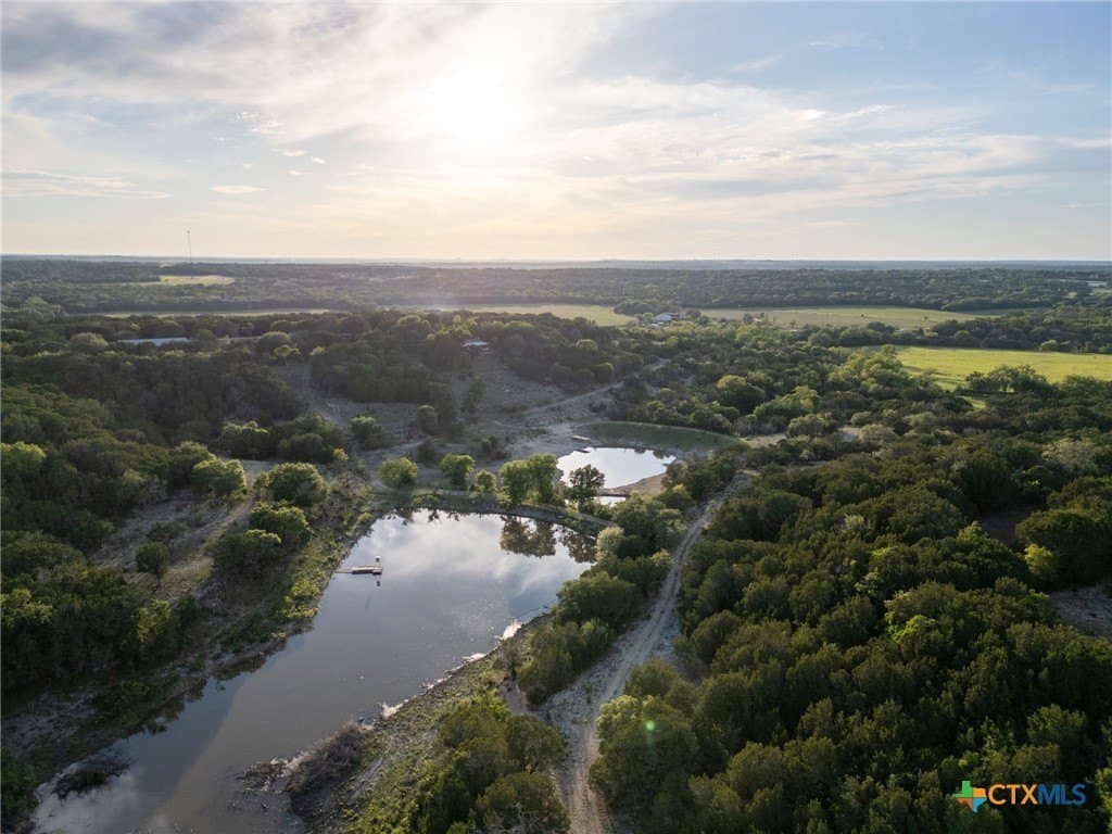 106.57 acres in Lampasas County