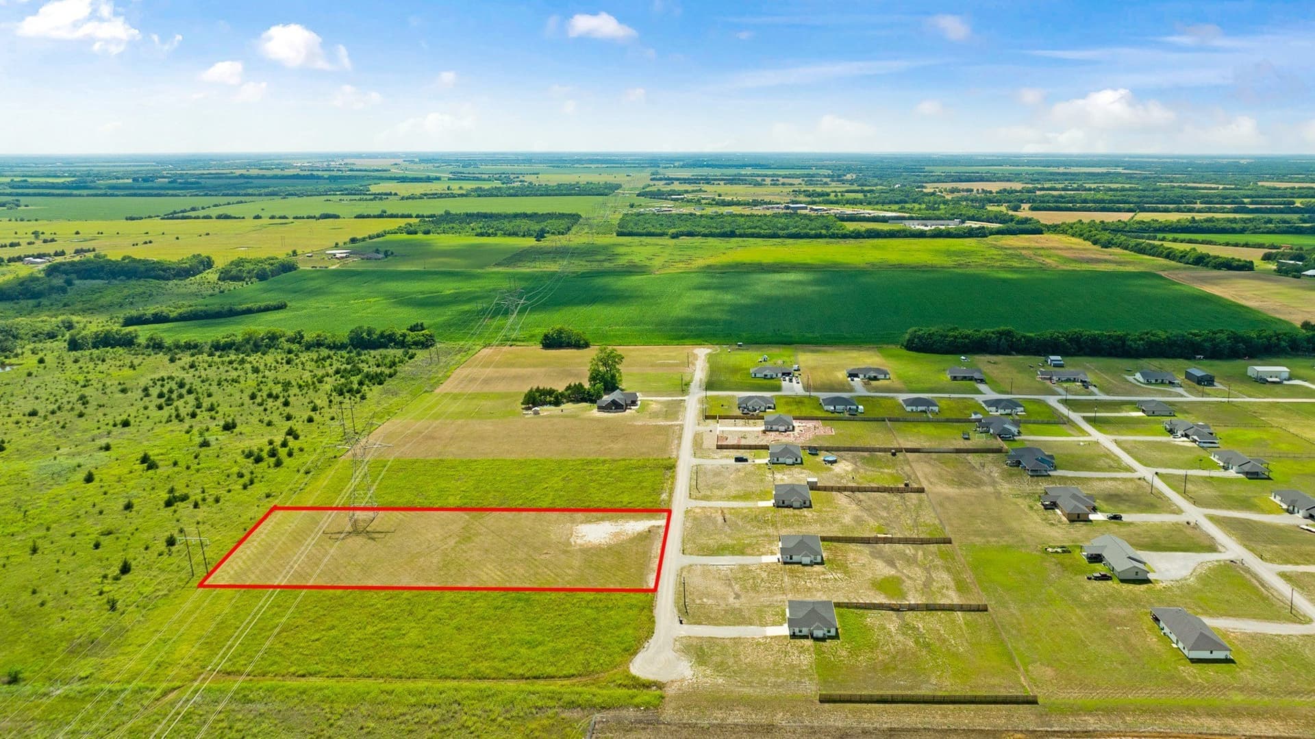 1.95 acres in Lamar County gallery image 3