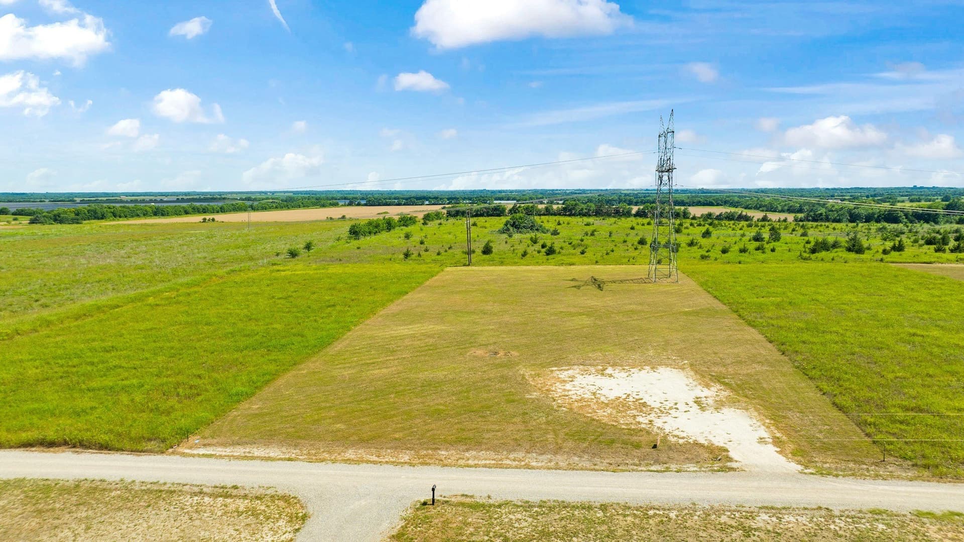 1.95 acres in Lamar County gallery image 2