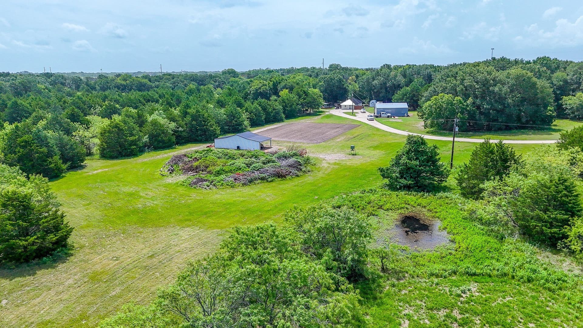 107.94 acres in Navarro County - photo 38