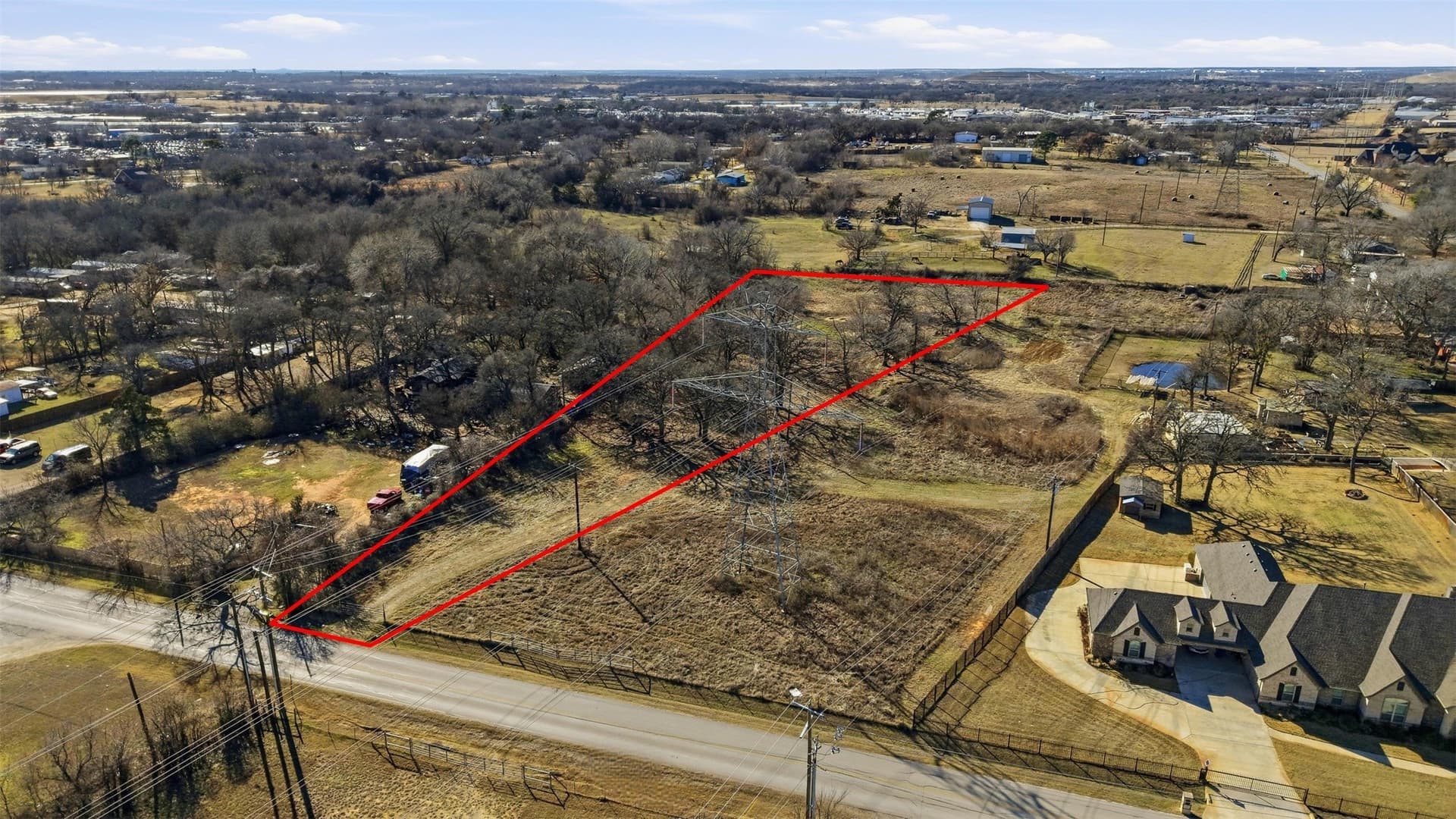1.97 acres in Tarrant County - photo 3