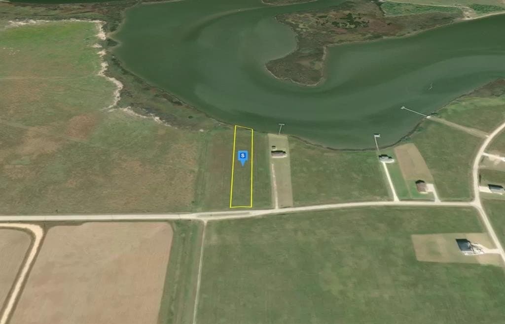 1.37 acres in Matagorda County gallery image 2