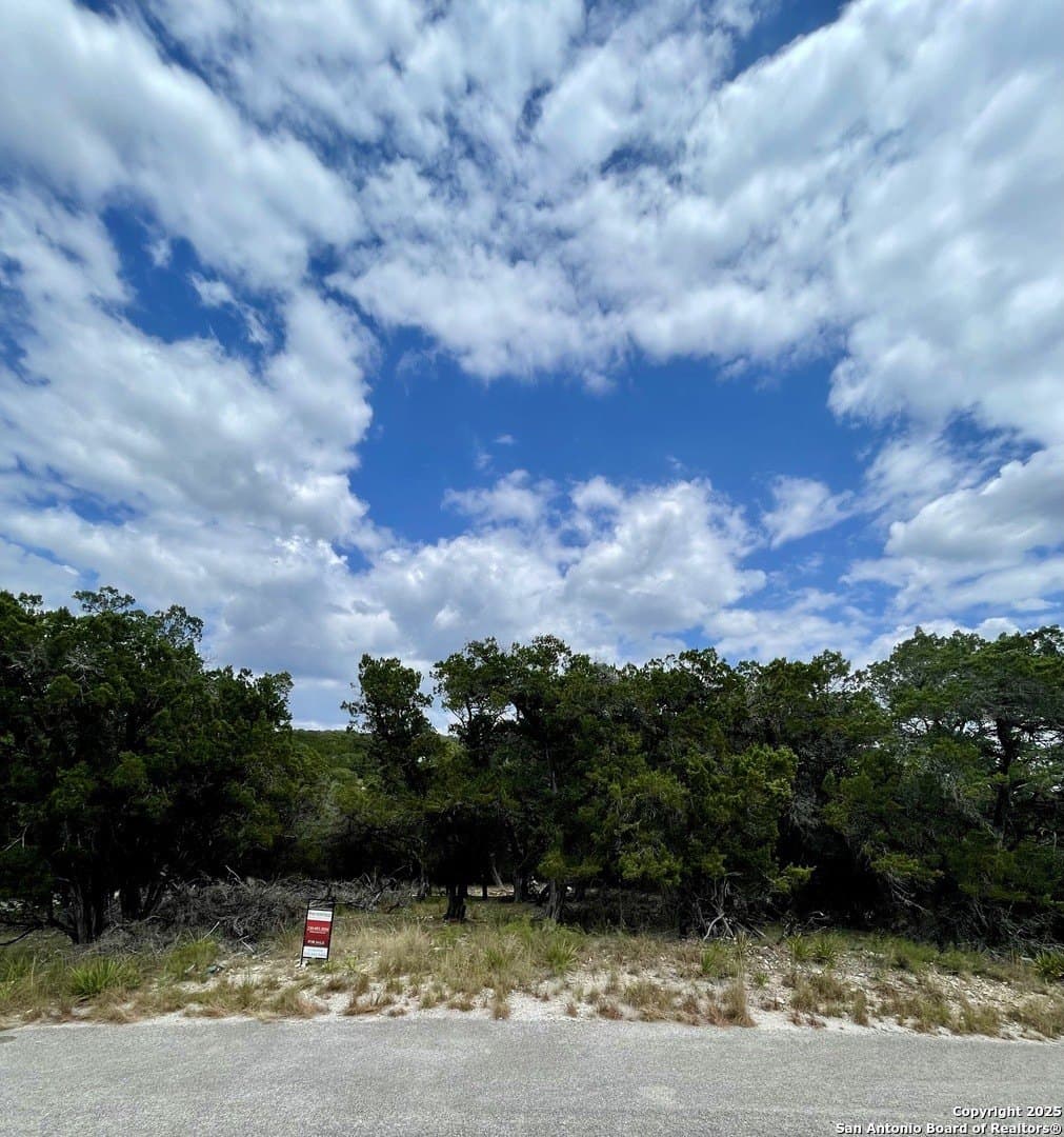 0.72 acres in Bandera County