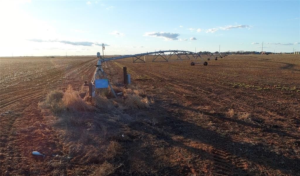 224.3 acres in Knox County gallery image 3