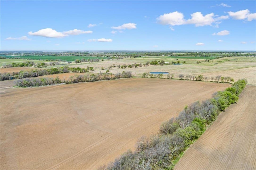 54.11 acres in Hill County - photo 17