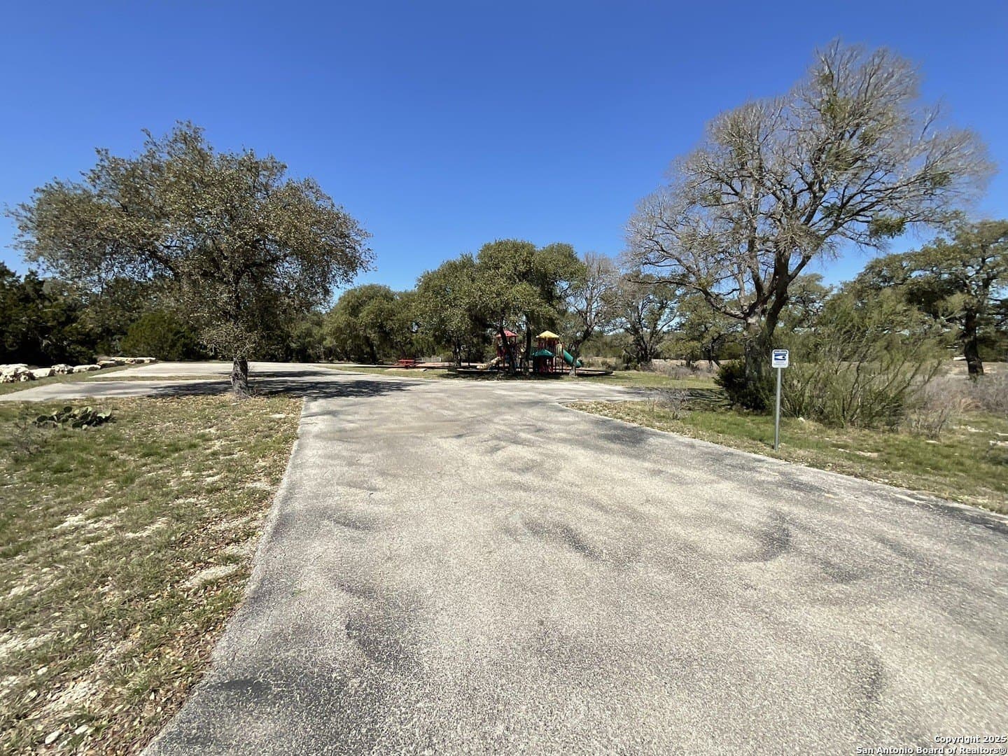 1.33 acres in Comal County - photo 10