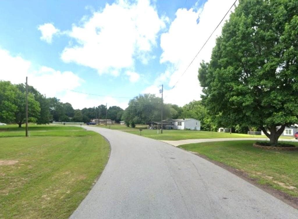 0.91 acres in Smith County gallery image 4