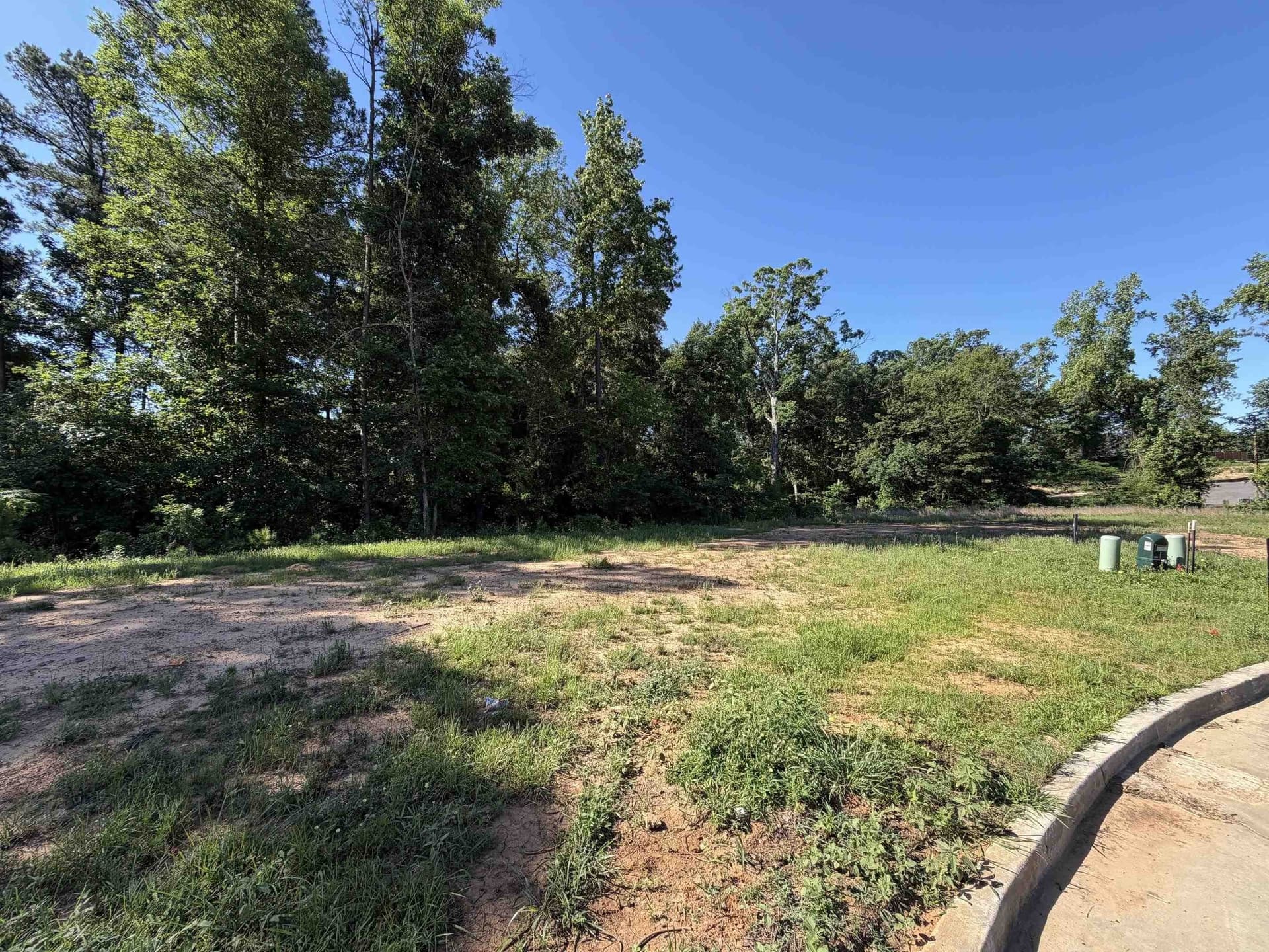 1.6 acres in Gregg County gallery image 2