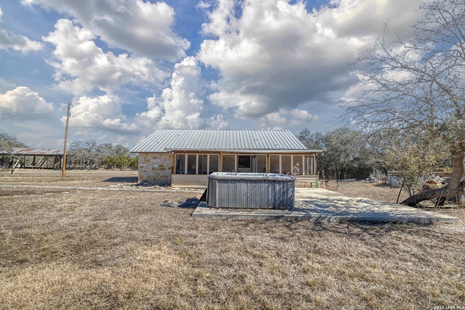 16 acres in Real County - photo 7
