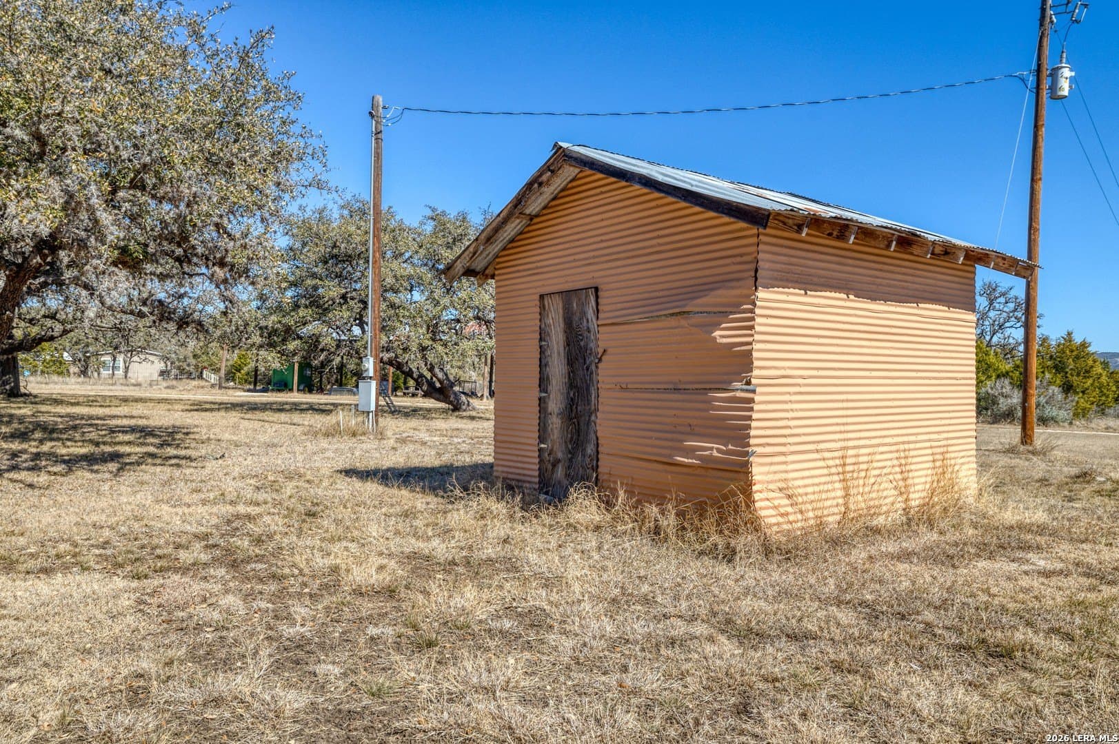 16 acres in Real County - photo 24