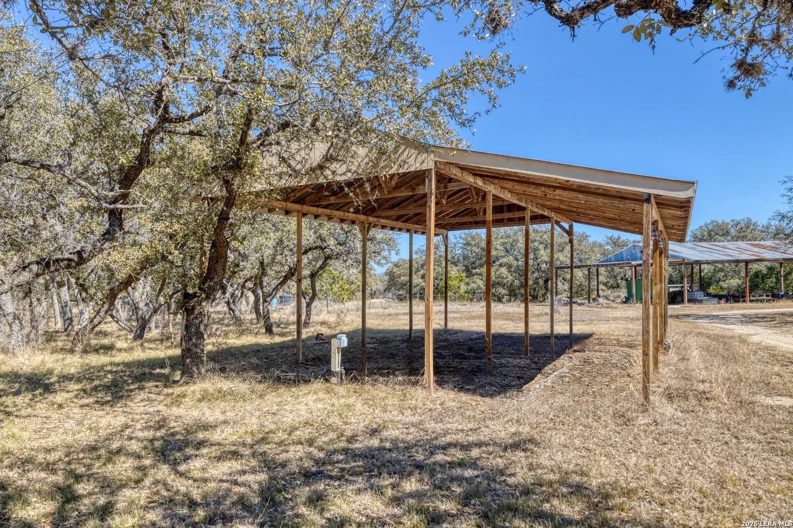 16 acres in Real County - photo 32