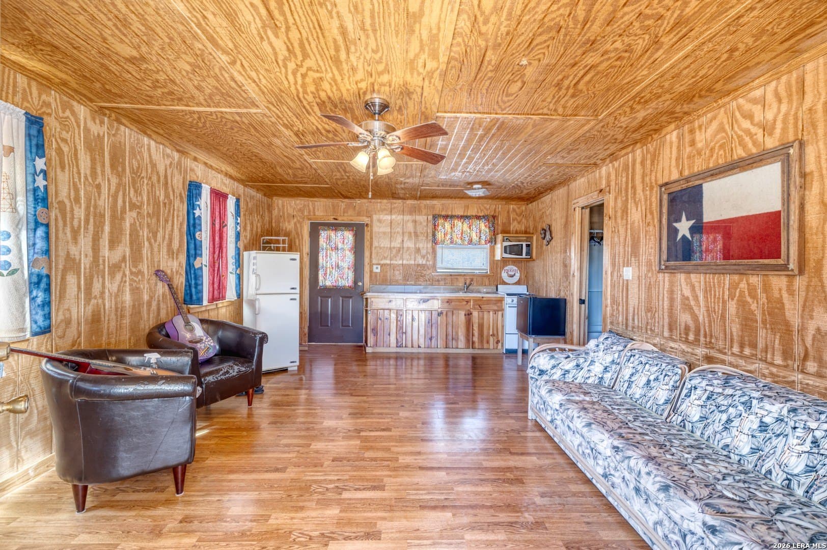 16 acres in Real County - photo 30