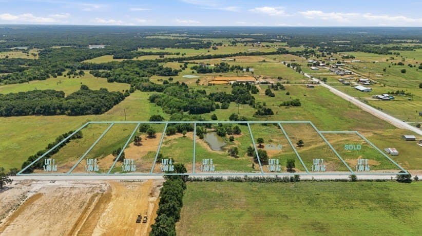 1 acres in Cooke County